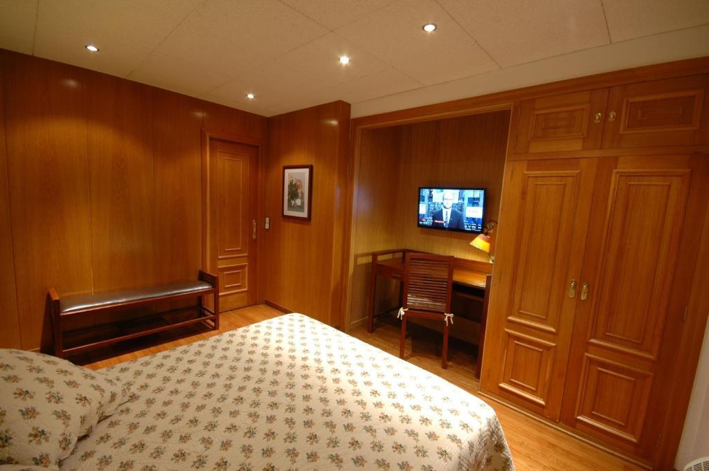 Els Puis Hotel